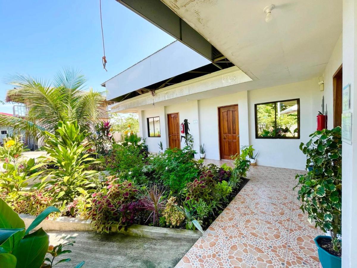 Ananas Guesthouse Моалбоал Екстериор снимка